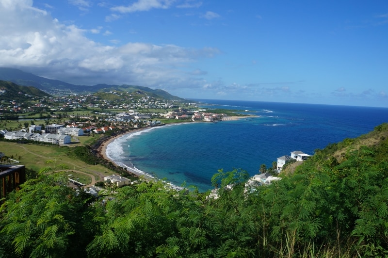 Strand, hav och hus